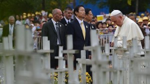 papa-cementerio-nonatos--KOREA